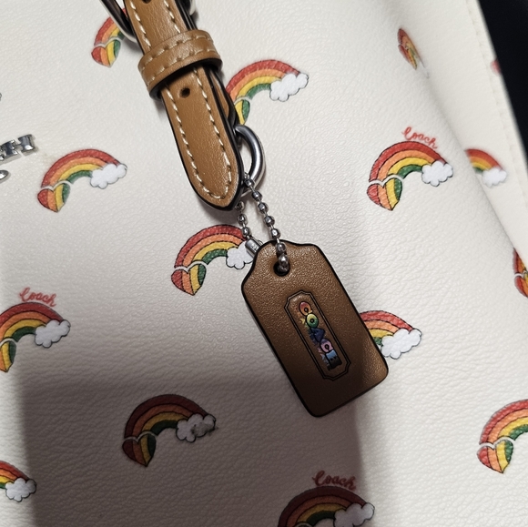 COACH Pride Bags Mollie Tote 25 With Rainbow Heart Print NWT Authentic 🌈 - Picture 9 of 15